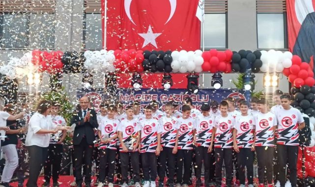 Macide Gazioğlu Kükürtlü Ortaokulu öğrencilerinin spor, kültür, bilim ve sa...