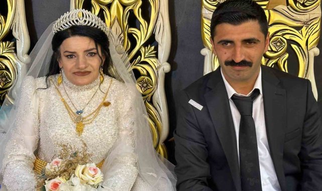 Van'da tanışıp aşık olan bedensel engelli Kamile Öztürk ile Hasan Görmü...