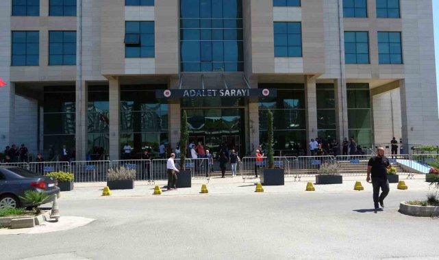 Artvin'in Hopa ilçesinde 31 Mayıs 2011 tarihinde düzenlenen miting önce...