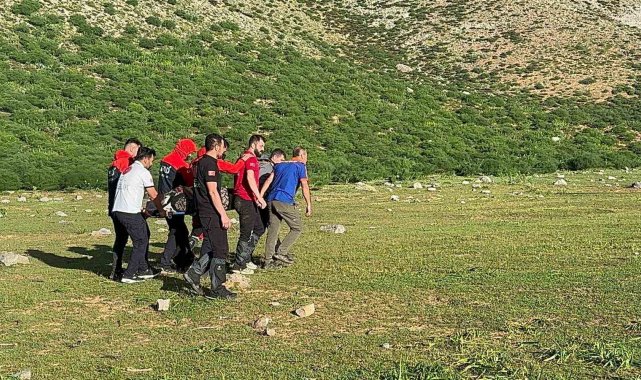 Bitlis'in Hizan ilçesinde yaylada attan düşerek kafa travması geçiren k...