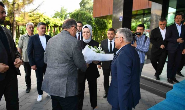 Çevre, Şehircilik ve İklim Değişikliği Bakanı Mehmet Özhaseki, Büyükşehir B...