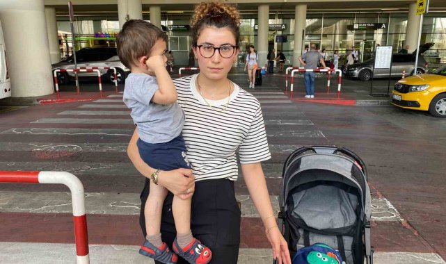 İstanbul'dan İzmir'e Türk Hava Yolları (THY) uçağıyla gelen yolcu, ...