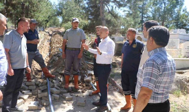 Kırıkkale Belediye Başkanı Ahmet Önal, Yuva Mezarlığı'ndaki su hatların...