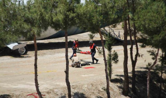 Türkiye ve Kuzey Kıbrıs Türk Cumhuriyeti (KKTC) tarafından Girne'de düz...