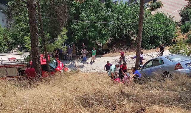 Osmaniye'nin Kadirli ilçesinde kontrolden çıkan otomobil şarampole yuva...