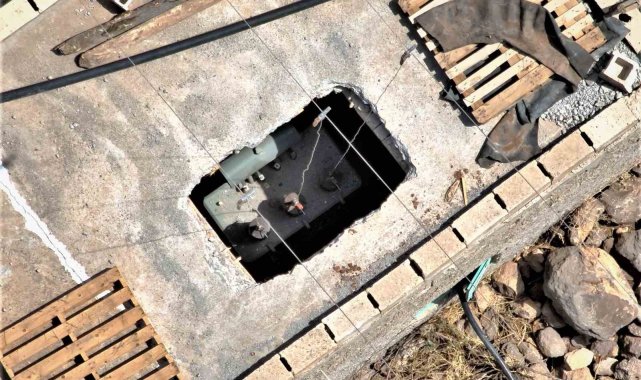 Şanlıurfa'da tarım sulamasında kaçak elektrik kullanan bir çiftçinin il...