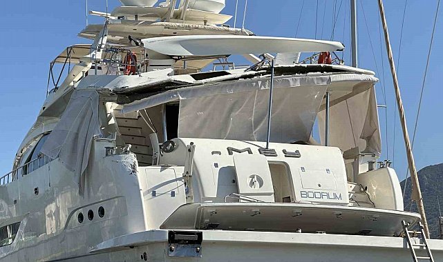 Milyon dolarlık yatın çarptığı motoryatın kaptanı Demir: "Yat karaya da vurabilirdi ama bizim yatımıza çarpmayı tercih etti"