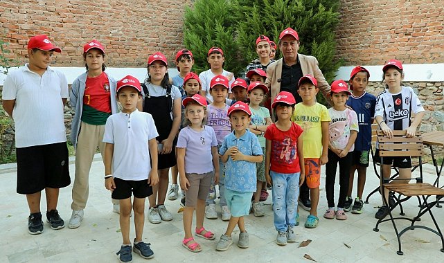 Başkan Yetişkin Kuvayi Milliye Anı Evi'nde çocuklarla buluştu
