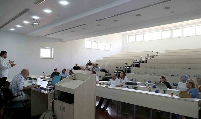 Sakarya Büyükşehir Sakarya'nın geleceğini akıl, bilim ve istişareyle belirliyor