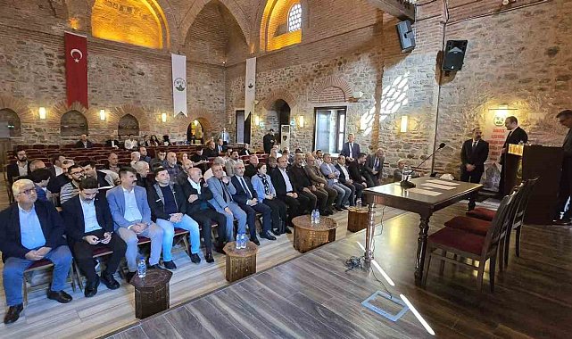 Harmancık'ta kurucu başkan Kadir Uzun, yeniden göreve seçildi