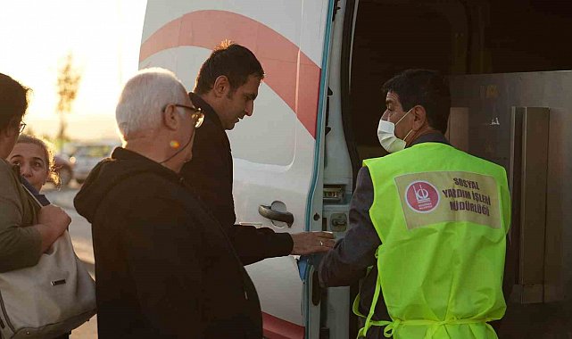Keçiören Belediyesinden sıcak çorba ikramı