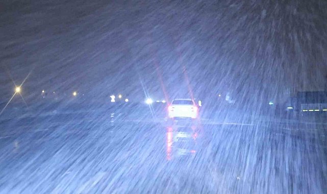 Aksaray'da kar yağışı etkili oluyor