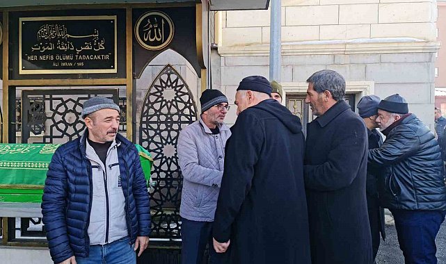 Genç doktor gözyaşları ve dualarla son yolculuğuna uğurlandı