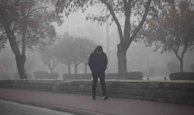 Konya'da sis etkili oldu, uçak seferleri iptal edildi
