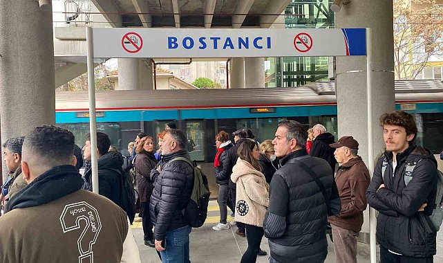Marmaray'da bir kişi raylara atlayarak intihar etti