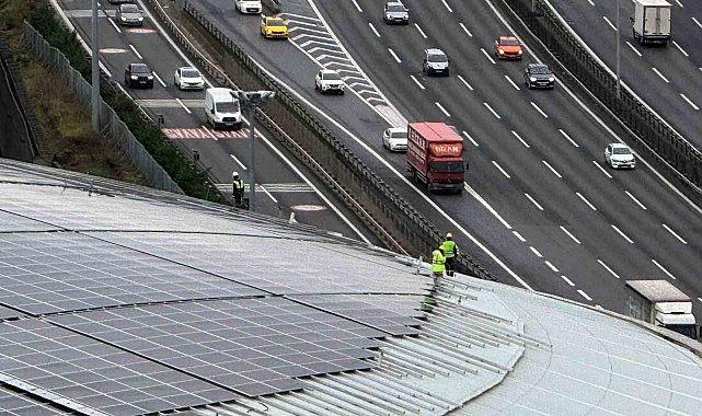 RAMS Park'taki güneş enerji panellerinin bakım çalışmaları görüntülendi