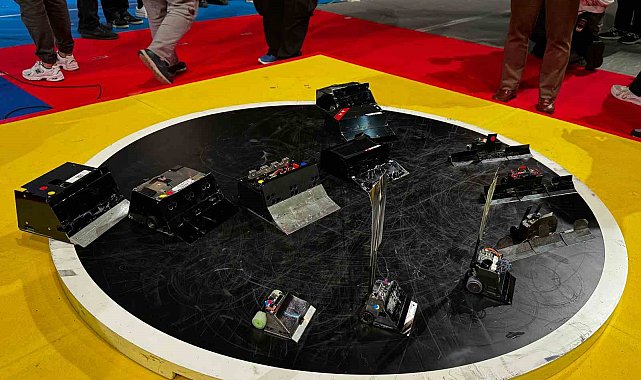 Sumozade Robotics Türk takımı, otonom sumo robot yarışmasında dünya şampiyonu oldu
