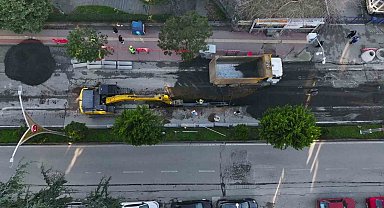 19 Mayıs Bulvarı'nda kanalizasyon hattı yenileniyor