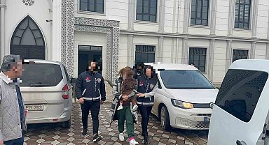 3 milyon 200 bin TL'lik ziynet eşyası çalan 3 şüpheli, evlerinde 2 mahkumla yakalandı