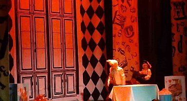 'Alice Müzikali' Maltepe'de sahnelendi