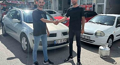 4 ay önce aldığı otomobil eceli oldu