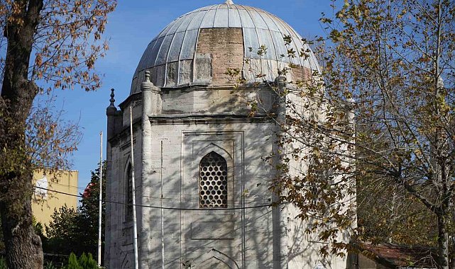 458 yıllık Gazi Kara Ahmet Paşa Külliyesi'nin kurşunları döküldü, sebilini inşaat firması kullanıyor