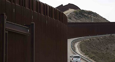 ABD Meksika sınırına yaklaşık bin 500 ek asker göndermeyi planlıyor