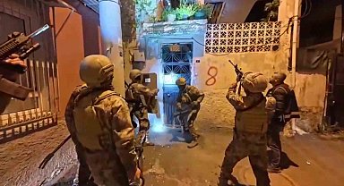 Adana'da silah kaçakçılarına şafak operasyonu: 11 şüpheli tutuklandı