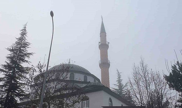 Afyonkarahisar 4 gündür sisli havayla mücadele ediyor