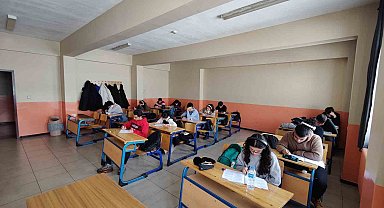 Ağrı'da üniversite hazırlık kampına öğrencilerden yoğun ilgi