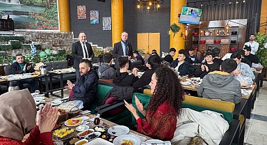 Ağrı'da üniversite sınavına hazırlık kampı kapsamında kahvaltı etkinliği