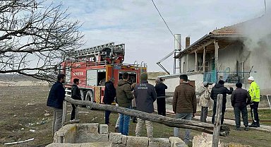 Aksaray'da sobadan çıkan yangında 1 kişi dumandan etkilendi