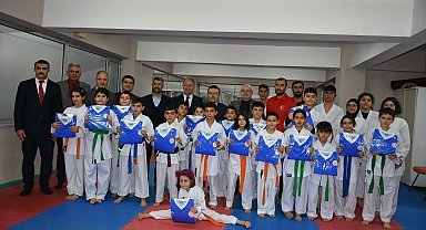 Altınok ve Küçükoğlu'na formalı teşekkür