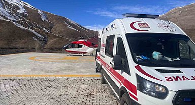Ambulans helikopter 2 kez Bahçesaray'a uçtu