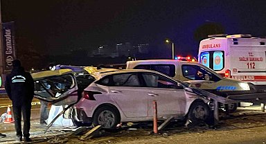 Ankara'da kontrolden çıkan otomobil bariyerlere saplandı: 1 ölü
