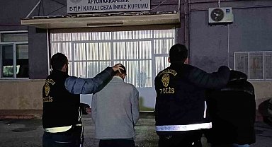 Annesini öldüren genç ve ona yardım eden şahıs tutuklandı