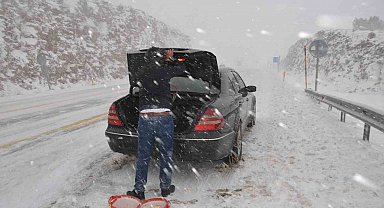 Antalya'da kar yağışı başladı