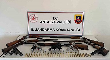 Antalya'da ruhsatsız silah operasyonu: 6 şüpheli yakalandı