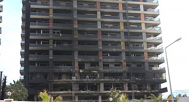 Antalya'daki 4 işçinin mahsur kalıp kurtarıldığı 12 katlı inşaat yangının boyutu ortaya çıktı