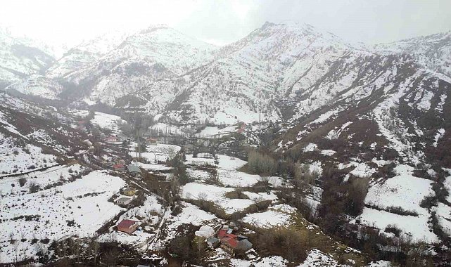 Arapgir'de kar yağışı sonrası kartpostallık görüntüler oluştu