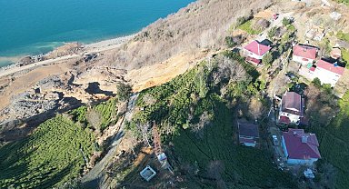 Arhavi'de heyelan tehlikesi sürüyor, Güngören köyü sakinleri tedirgin