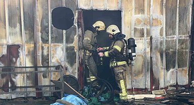 Arnavutköy'de depoda korkutan yangın