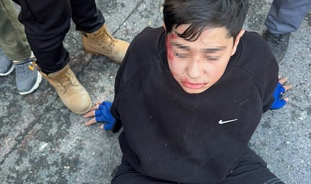 Arnavutköy'de ilginç görüntü: Bisikletten düşen çocuğu tişörtünden sürükledi