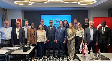 ATB kesme çiçek sektörüyle Kenya'da