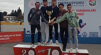 Atletizm sporcularından büyük başarı