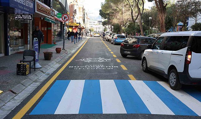 Aydın Büyükşehir Cumhuriyet Caddesi'ndeki çalışmaları tamamladı