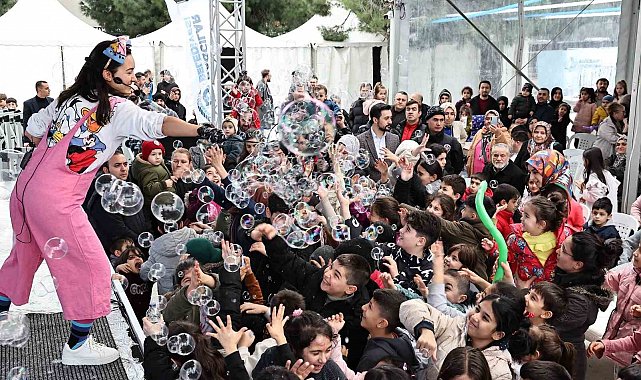 Bağcılar'da karnaval tadında çocuk şenliği