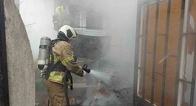 Balıkesir'de kömürlükte çıkan yangın söndürüldü