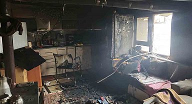 Balıkesir'de yanan ev küle döndü