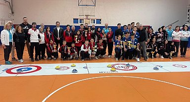 Balıköy Anadolu Lisesi Curling takımları büyük başarıya imza attı